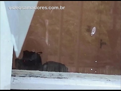 ❤️ Mutum mai katsawa yana kallon budurwarsa tare da wani saurayi, yana yin rikodin bidiyo mai ban tsoro ba tare da damun ma'auratan ba ❤❌ Ingantacciyar iskanci ️❤